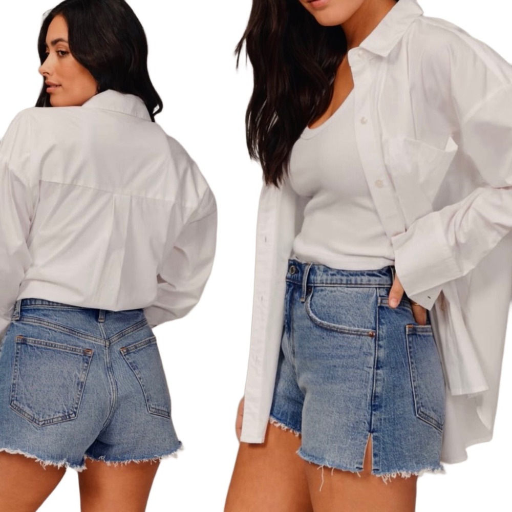 SOLD Abercrombie & Fitch Curve Love High Rise Mom Shorts 4" Denim Size 28 / 6 - Picture 1 of 7